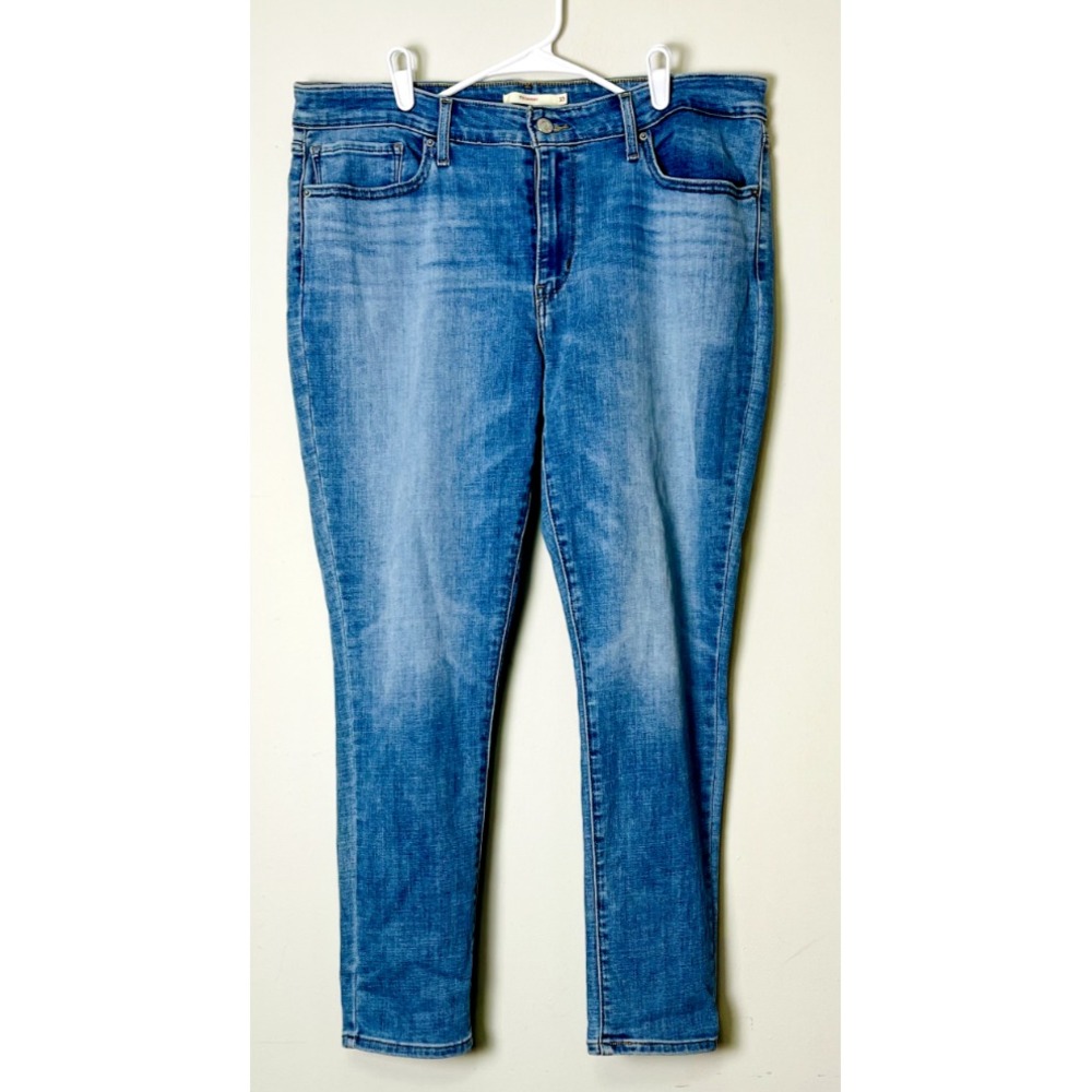 Levi's 711 Women's 33 Blue Skinny Jeans Mid Wash Denim Comfort Stretch Curvy